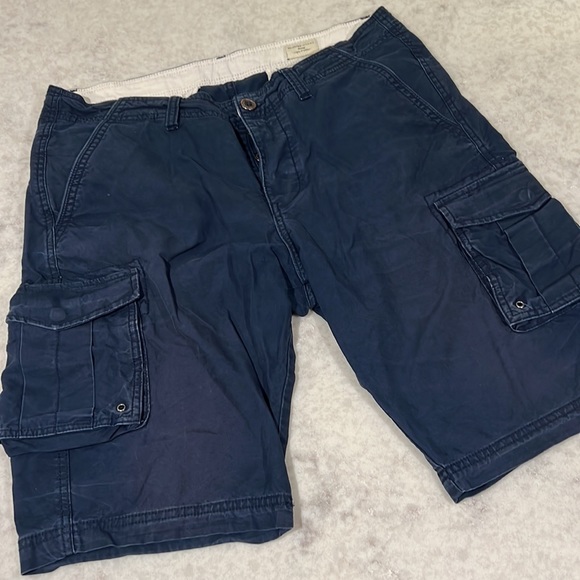 Button Up Cargo Shorts - Picture 9 of 10